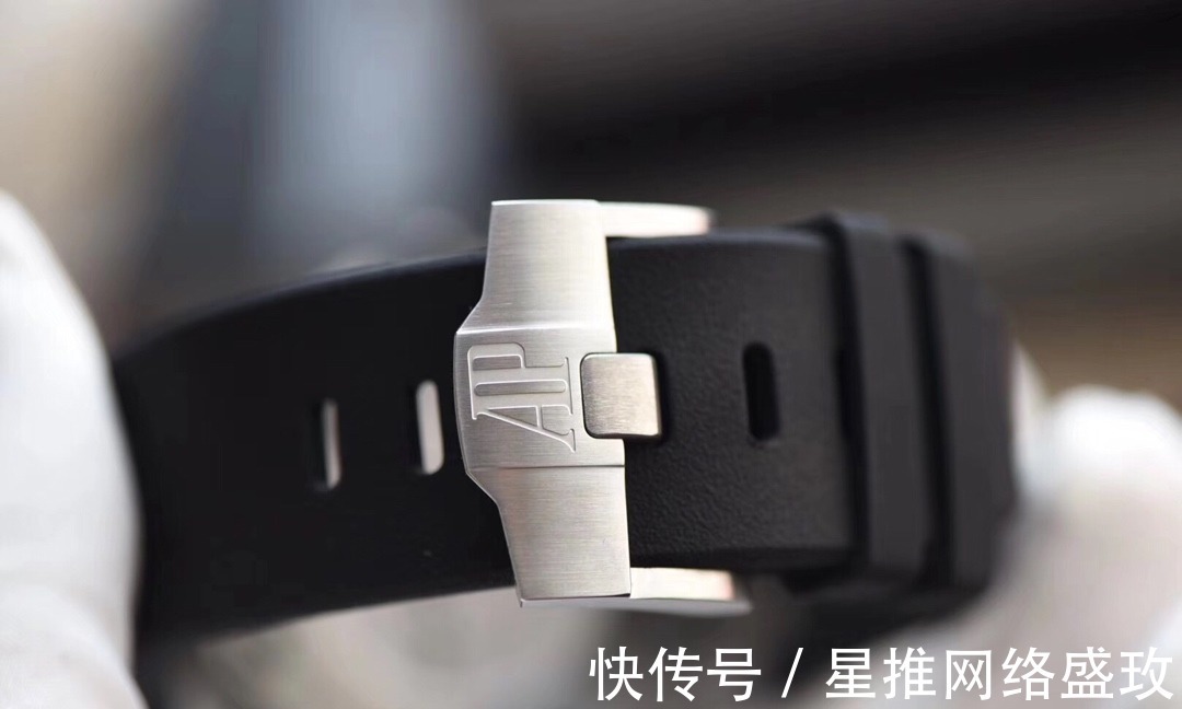 潜水表|爱彼皇家橡树离岸型15703腕表，细节讲解