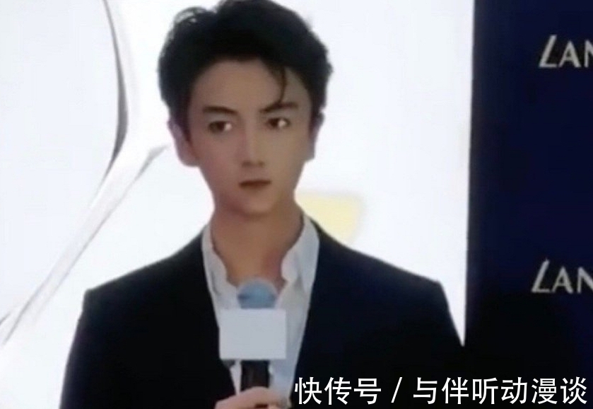 梦华录|陈晓出席活动照流出,路人滤镜下瞬间变漫画脸,请美颜放过帅哥吧
