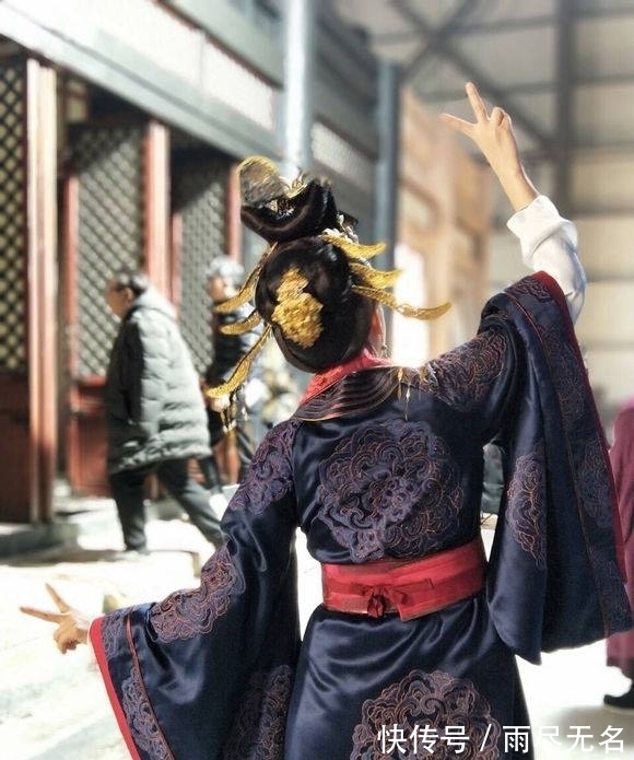 |知否知否,这么搞笑的花絮你知否,戏内正襟危坐,戏外放飞自我