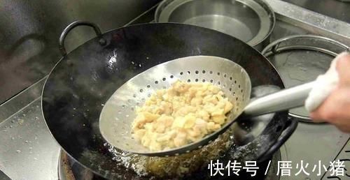 葱白蒜片|厨师长教你“宫保鸡丁”又嫩又滑技巧，学会了不用出门在家就能做