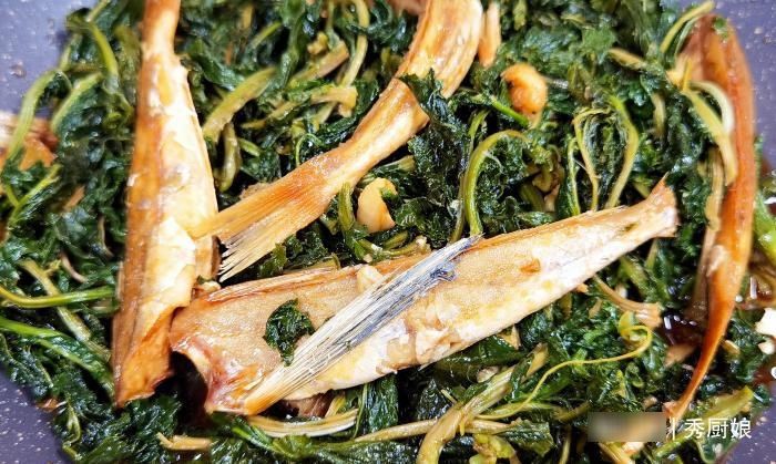 立冬后，碰见此菜别手软，整上30斤晒成干，随吃随取，营养又好吃