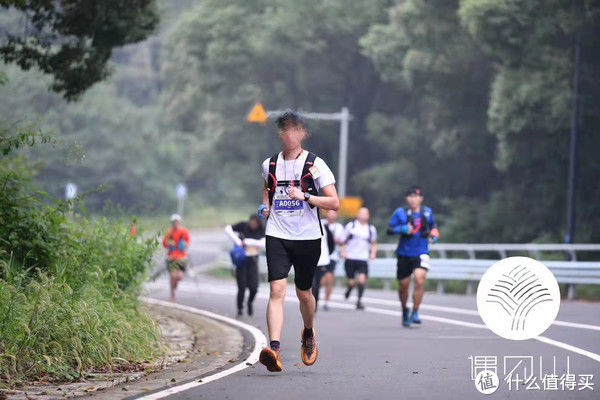 鞋厂|好物推荐 篇二：秋高气爽，正是跑步正当时，运动装备买起来。。。