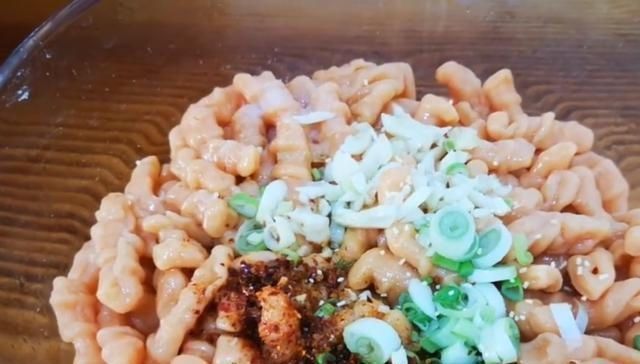 胡萝卜这做法还是头次见,太有食欲了,吃一次就念念不忘,真香