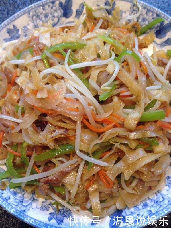 翻炒均匀|懒的做法,给孩子做此物比大鱼大肉好吃,美味滋补,还非常划算