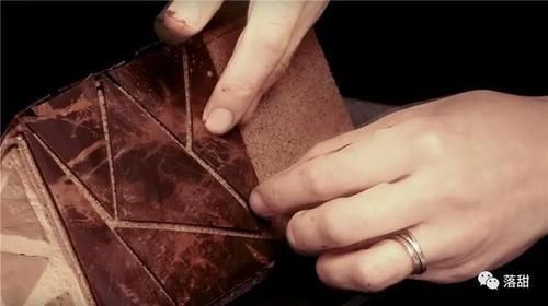 图片来自网络|杂谈灿金巧克力蛋糕如何把蛋糕做成普通人吃不起的样子