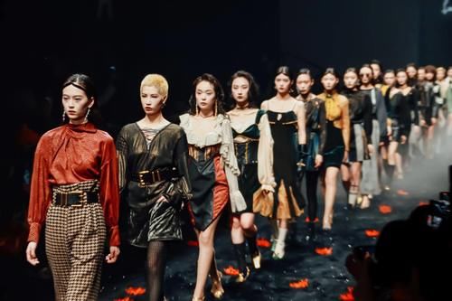 LUOOIFSTUDIO独立设计师品牌发布2021秋冬系列