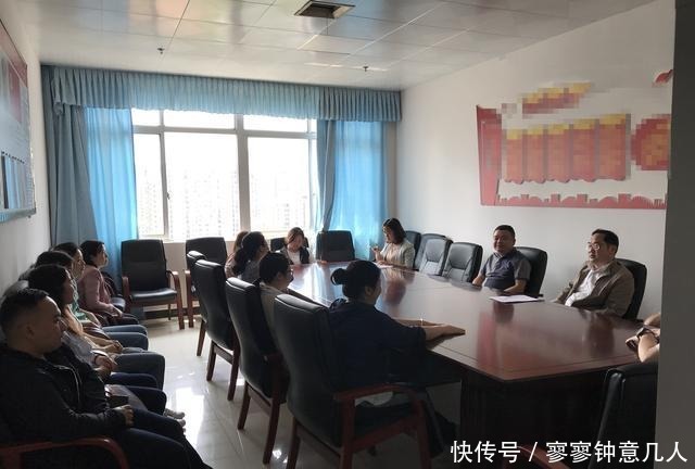 小人物|刘震云:没有十年坐办公室的经历,写不出《单位》这样的小说