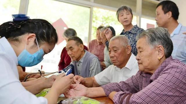血脂升高|每天吃点花生，降血脂还是升血脂今天来告诉你答案
