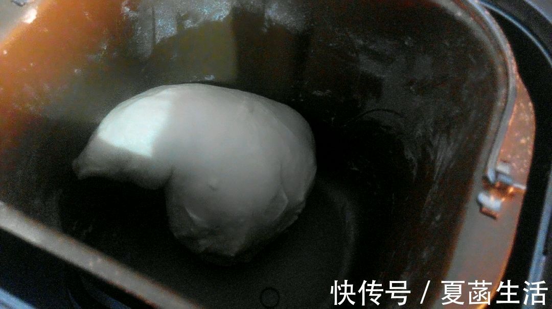 香甜|在家制作番茄芝士披萨,味道香甜,简单好做