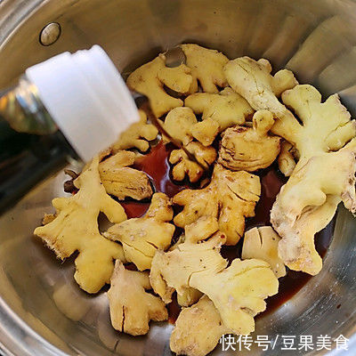 让冬天不再冷的美味“猪脚姜”