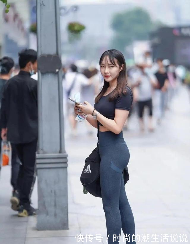 互补色 舒适时尚的瑜伽裤打造时尚女神穿搭,勾勒出窈窕身姿,浪漫优雅!