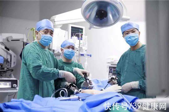 直肠癌|抗癌15个月,年仅50岁肿瘤专家去世,他留下一个反思,警醒众人