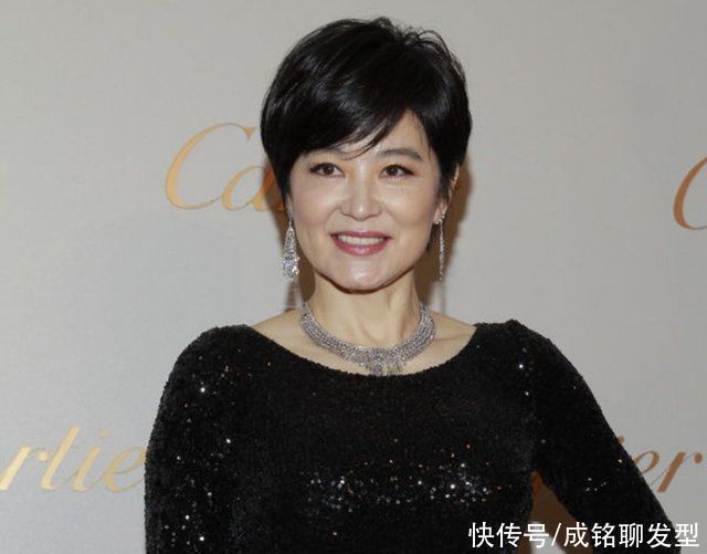 女星 女人变老从短发开始?看几位短发女星的发型,都比同龄人显年轻