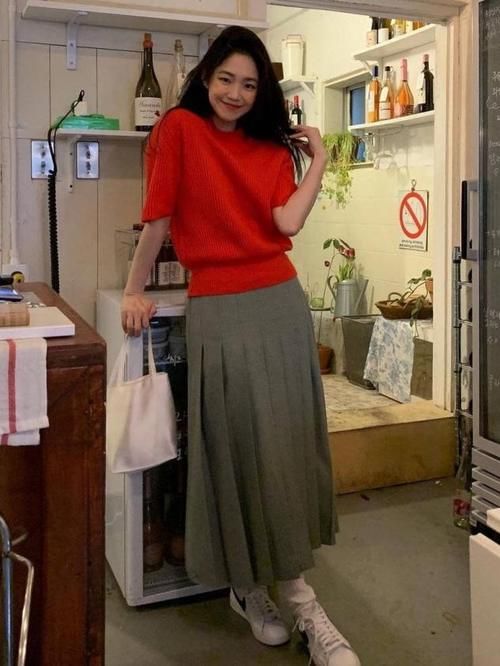 早春怎么兼顾优雅与时尚？这4个“配色”妙招值得收藏，超洋气