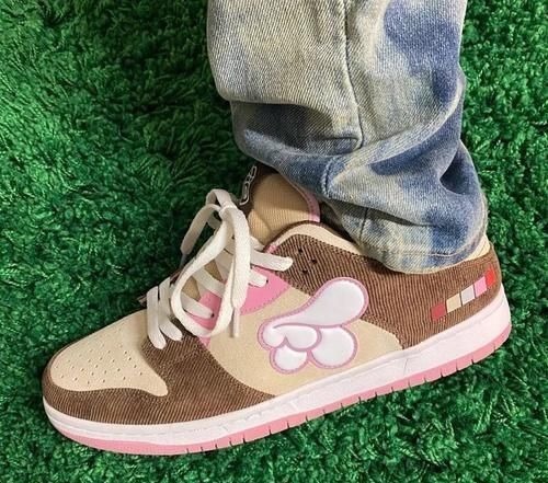 发售价 把RO和芝加哥“抄”成一双鞋的行业里,Drake也是消费者