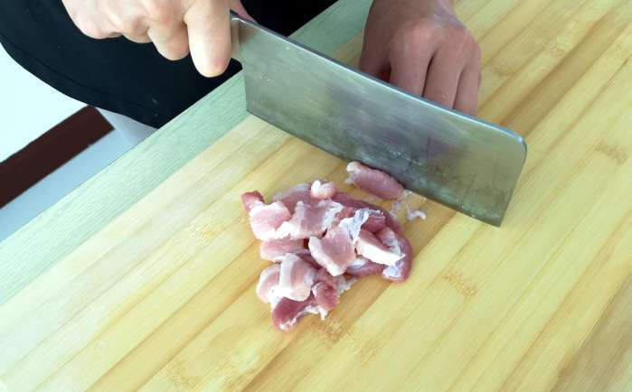 豆角配土豆的这种做法,实在太美味,简单易学,爱吃豆角的看过来