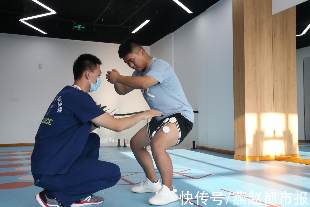 脊柱侧弯|叮！你有一份教师节的礼物请查收！赛因斯邀请老师们免费康复治疗