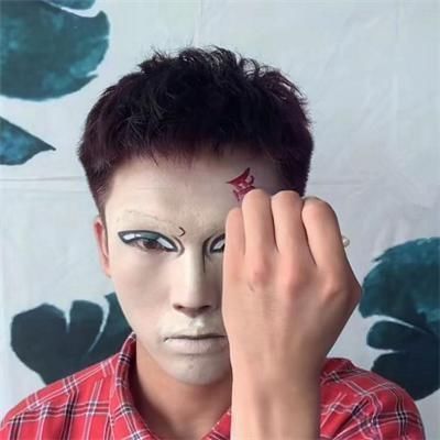 我爱罗|美妆博主仿妆“我爱罗”,开始不要侮辱我的男神,看到最后超越原版