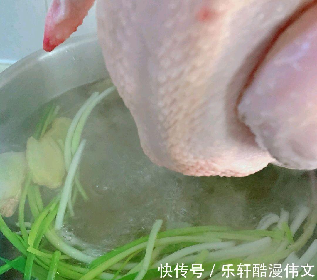 经典粤菜白切鸡，手把手教你做出最正宗的粤式白切鸡