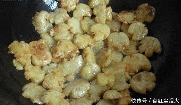 教你一个土豆新鲜吃法,很多人都不懂这样做,端上桌分分钟被清盘