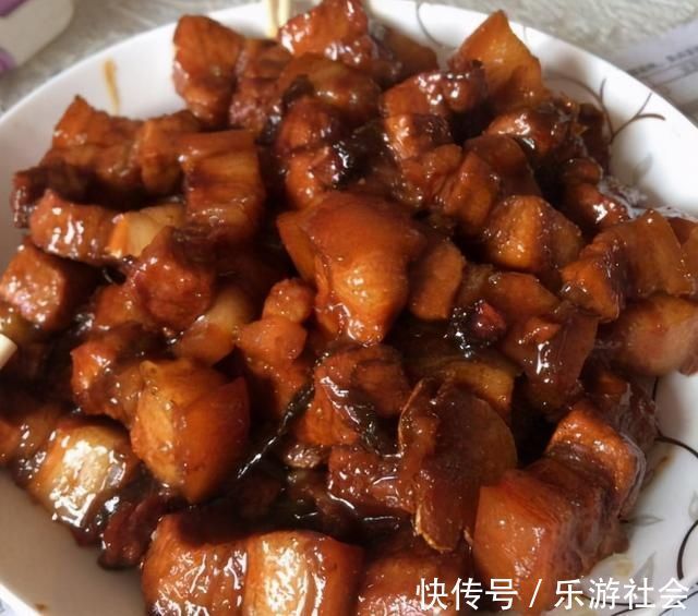 五花肉|红烧肉别只会炒糖色,多加这一步,烧出的肉肥而不腻,酥而不烂