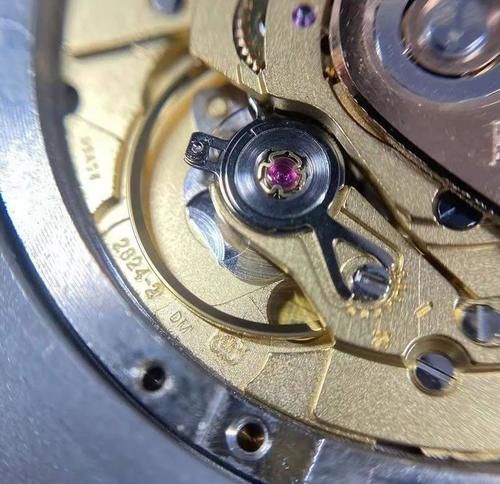 机械表大师：豪表占据网络，有钱人真的那么多？你戴的什么表？