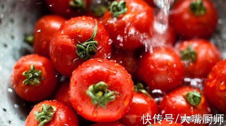 如何辨别“激素西红柿”？老菜农：看一个地方就知道，别再买错了