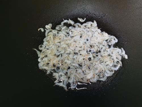 入秋后,韭菜靠边站,用它包饺子更鲜,营养健胃促消化,身体好