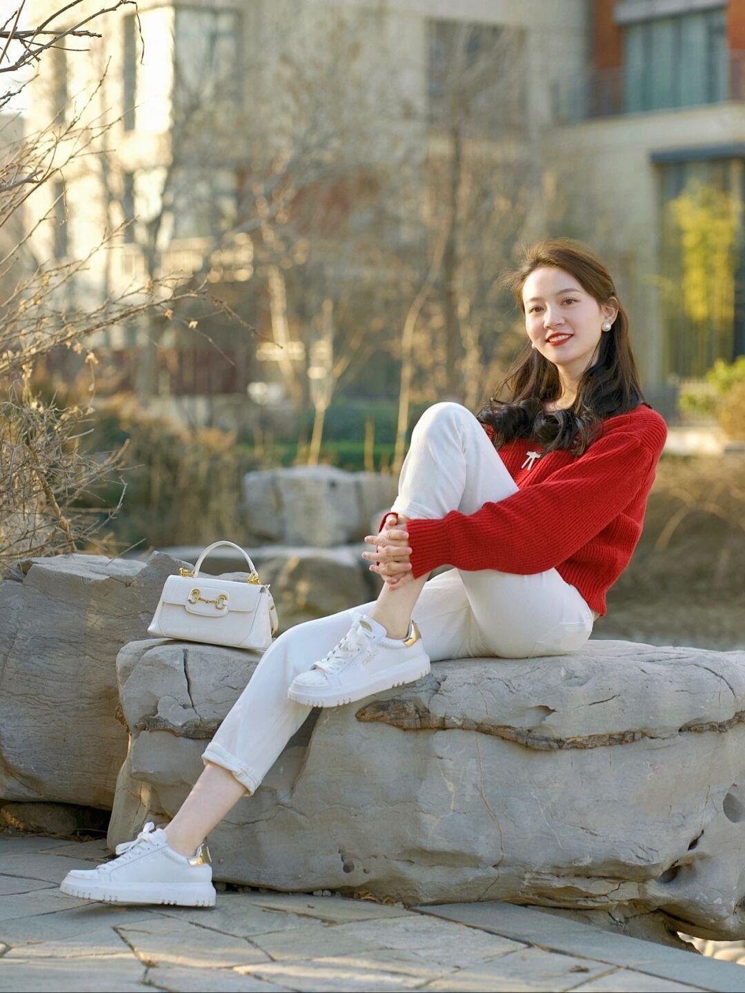 打扮|懂得打扮比长得好看更重要,今冬流行“毛衣开衫”,你有几件?