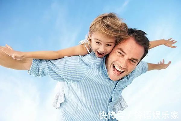 外卖箱|“外卖宝宝”2岁了,6个月大就陪爸爸送外卖,今笑容依旧灿然