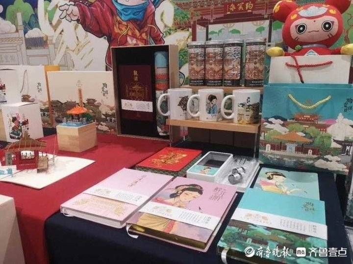 文创中心|书签、冰箱贴、扇子……天下第一泉将推出并蒂莲系列文创产品