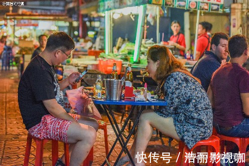 街道|泰国最有“年味”的街道，满街都是穿旗袍女孩，春节氛围堪比国内