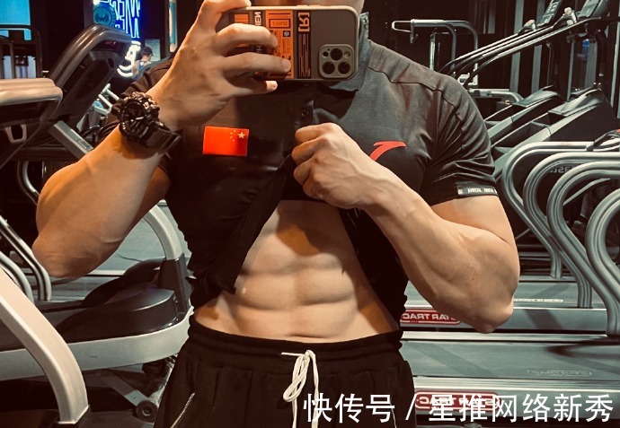 身高|身高不够肌肉来凑,擅长力量训练,拥有高耸入云的迷人斜方肌!