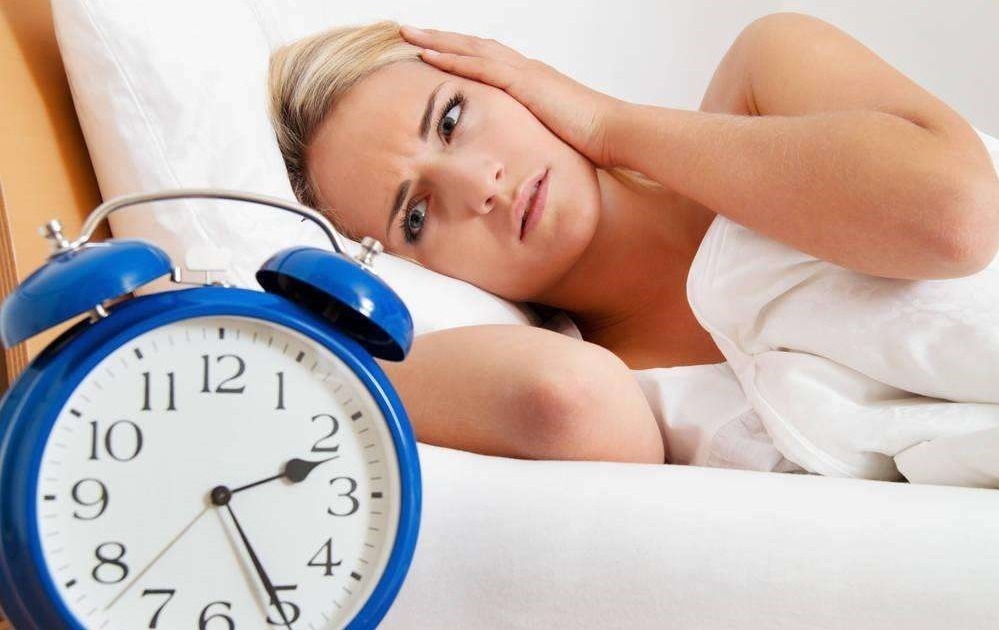 睡眠时间|睡不着失眠的,睡前拍打30下,打开全身经络,快速入睡到天亮