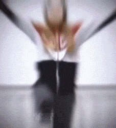 |搞笑笑话，动图：当模特真不容易啊！