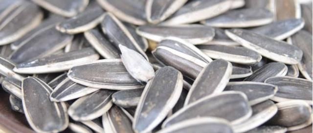 零食|女性有孕后,这4种零食可以常吃,对大人和孩子都有益,别不知道