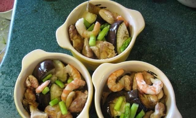 我做的茄子一上桌老少都抢着吃，不吃3碗饭不下桌，味道香死了