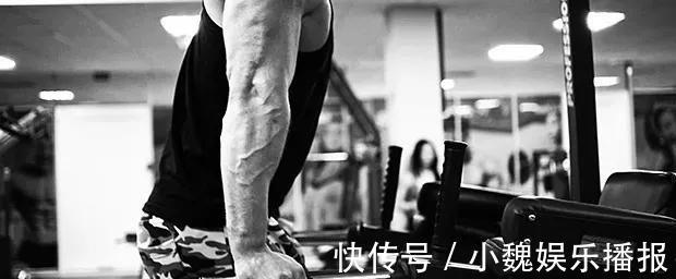 双杆臂屈伸|比夹胸强十倍的健身动作，打造最强胸中缝和外沿胸肌