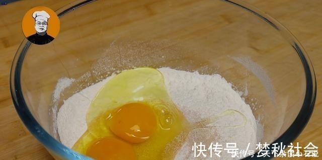 简单快速早餐饼做法,蓬松柔软,20秒出锅,比油条包子还好吃