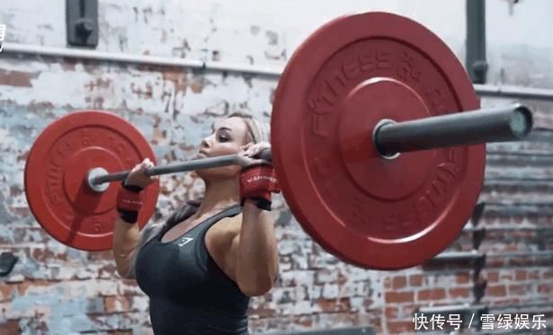 健身|同样是杠铃推举，站姿比坐姿强在哪里这几个优点让健身老手心动