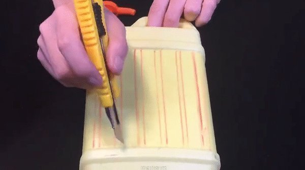 厨房|洗洁精瓶子扔掉等于“扔钱”,剪几刀放在厨房里,全家人都抢着用