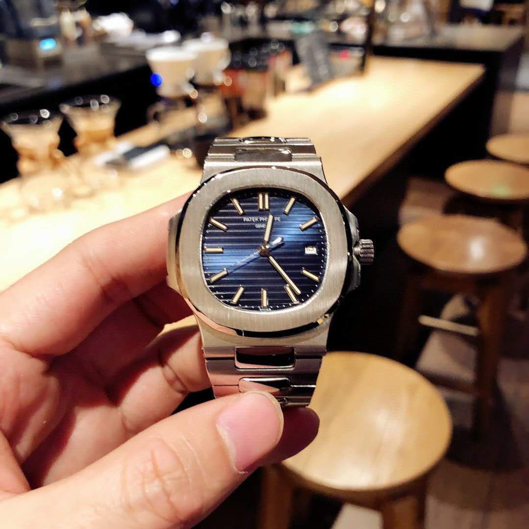 辉哥@将表王百达翡丽戴在手上是什么感觉?我飘了