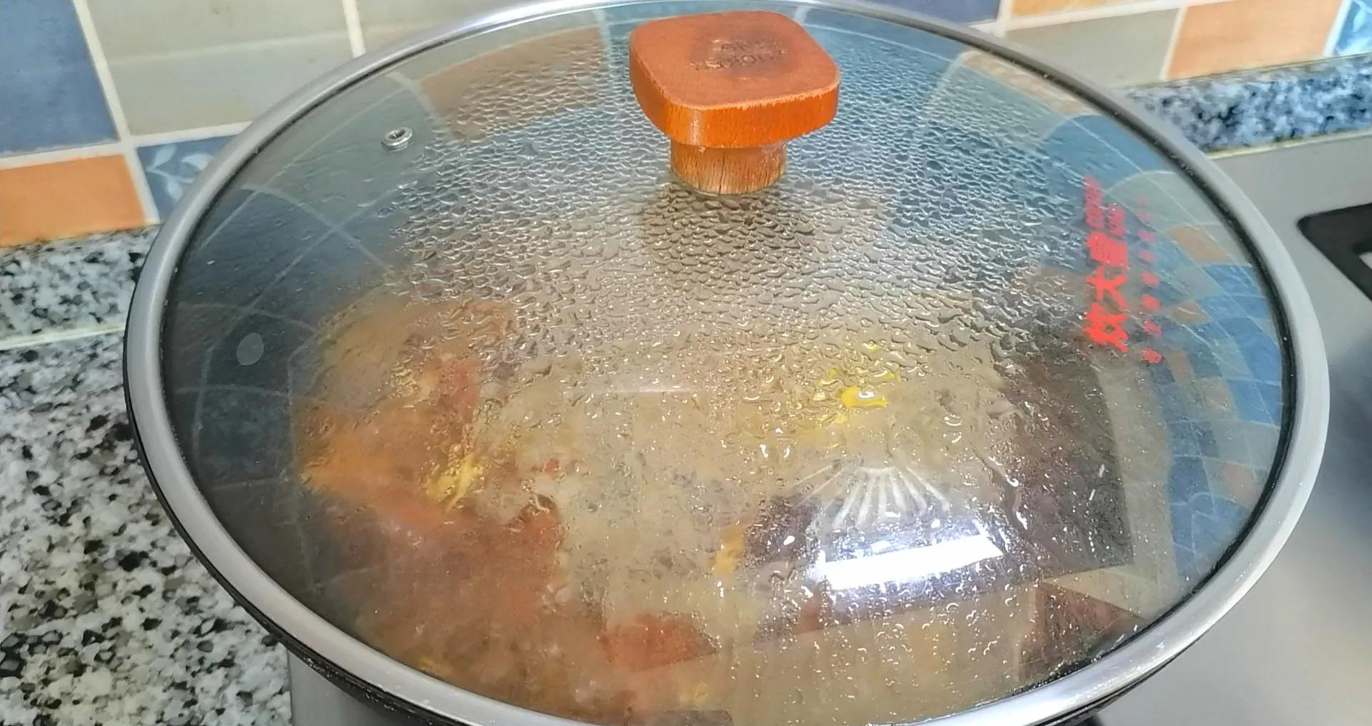 鸡腿炒刀削,家人都说香,做法简单,入味又劲道,有面有菜有主食