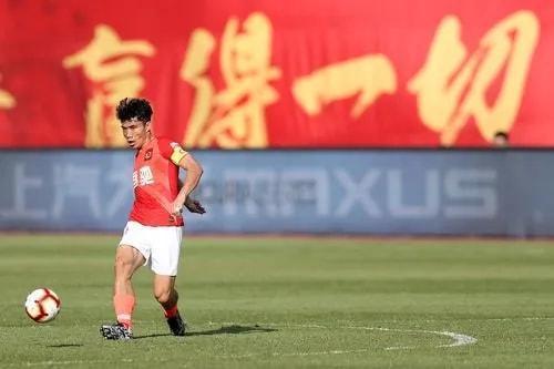 中国足协|凌晨1点!国足传来好消息:中超球队做出重要决定,球迷纷纷点赞