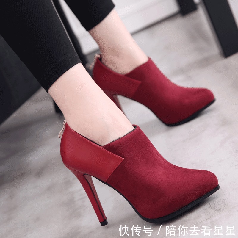 潮味儿 穿上高跟鞋使你的脚显得更纤细,告别臃肿