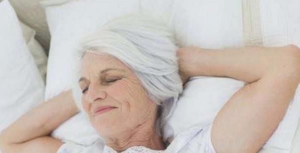 无论男女,50岁后,若能学会4种“偷懒”,你可以比别人更长寿