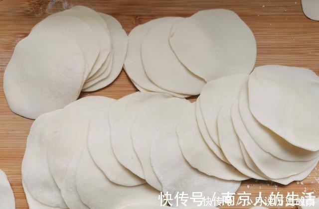 肉馅儿|豆腐别知道炖，用来拌馅儿包饺子，比肉馅儿还受欢迎，关键是省钱