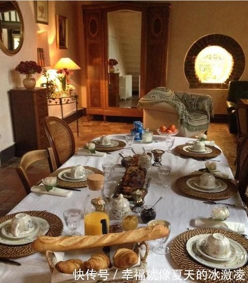 轻简|走进演员袁立的豪宅,家里没有一件现代化家具,真有一种穿越感