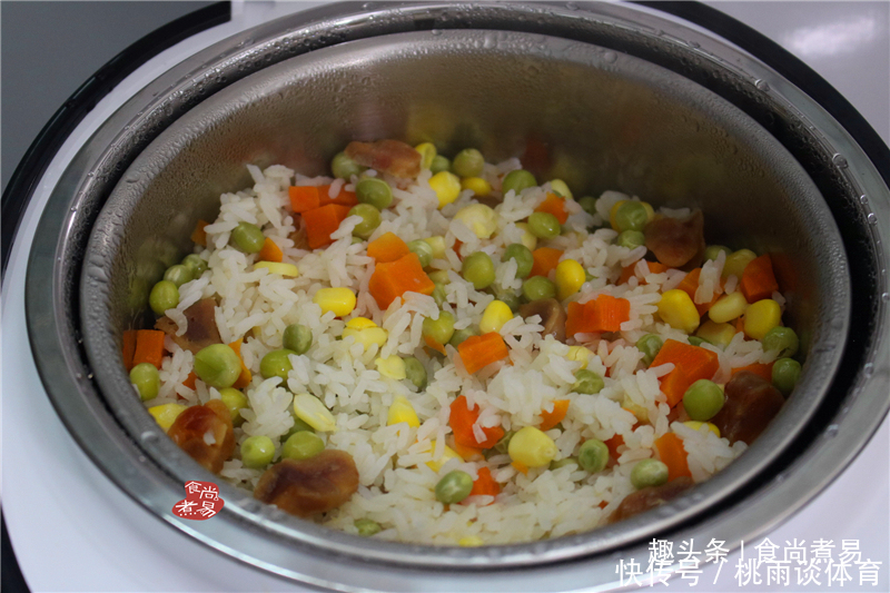 米饭此做法,食材丰富,简单快捷,饭菜一锅出,健康又低糖