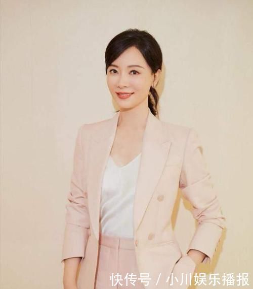 头发|脸上有3个“特征”的女生，别总披头散发，扎头发露五官更女神